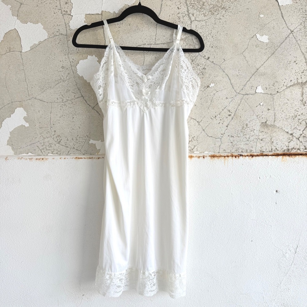Vintage 60s Slip Dress Lace Lingerie White Chemise Size 38 Hollywood Vassarette